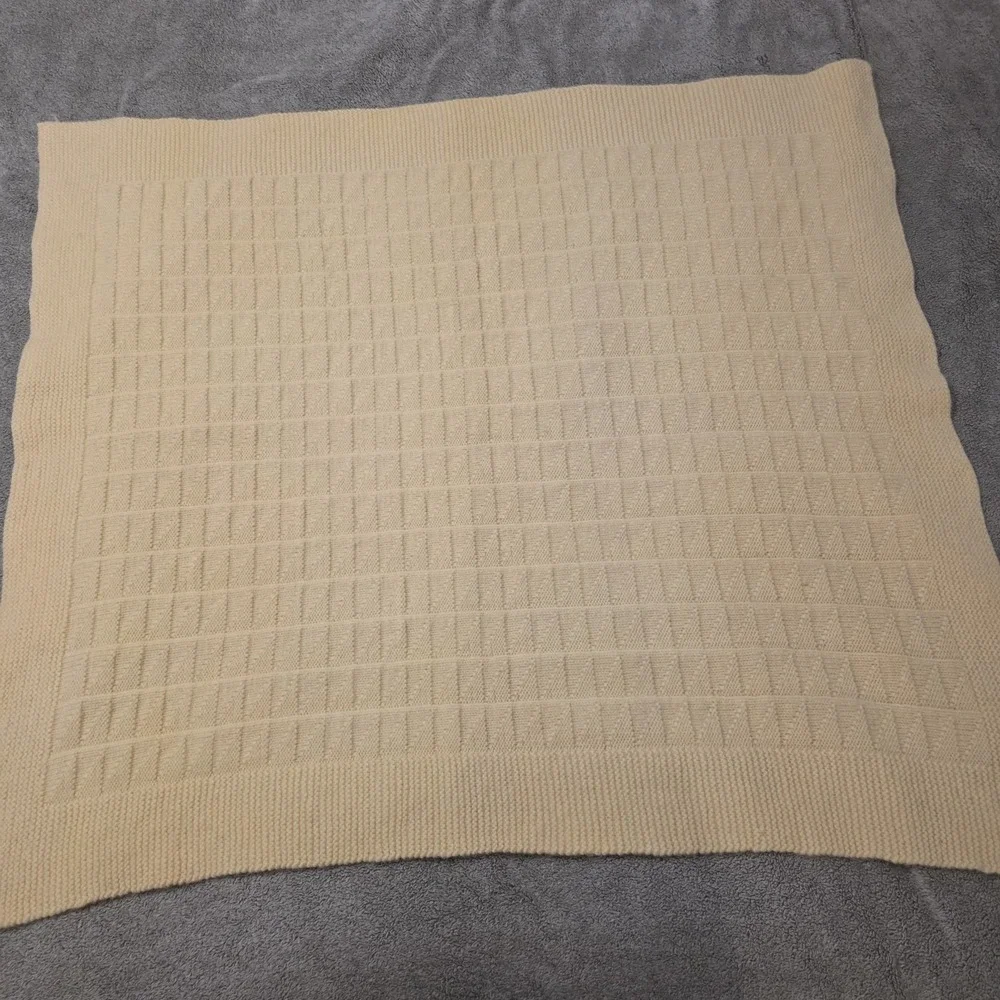 Handmade Knitted Yellow Baby Blanket Soft Warm Infant Crib Blanket Nursery Throw